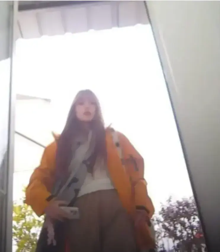 《抖音木木橙色冲锋衣厕所》完整版资源！《抖音木木橙色冲锋衣厕所》高清无删减，网盘在线同步更新，海岛度假必看！